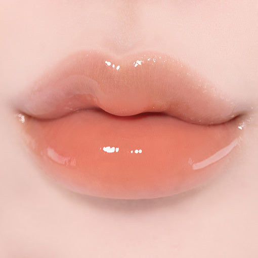 Fwee 4D Voluming Plumper 5.3g: A cosmetic product that increases lip volume and creates a plump, luscious appearance.