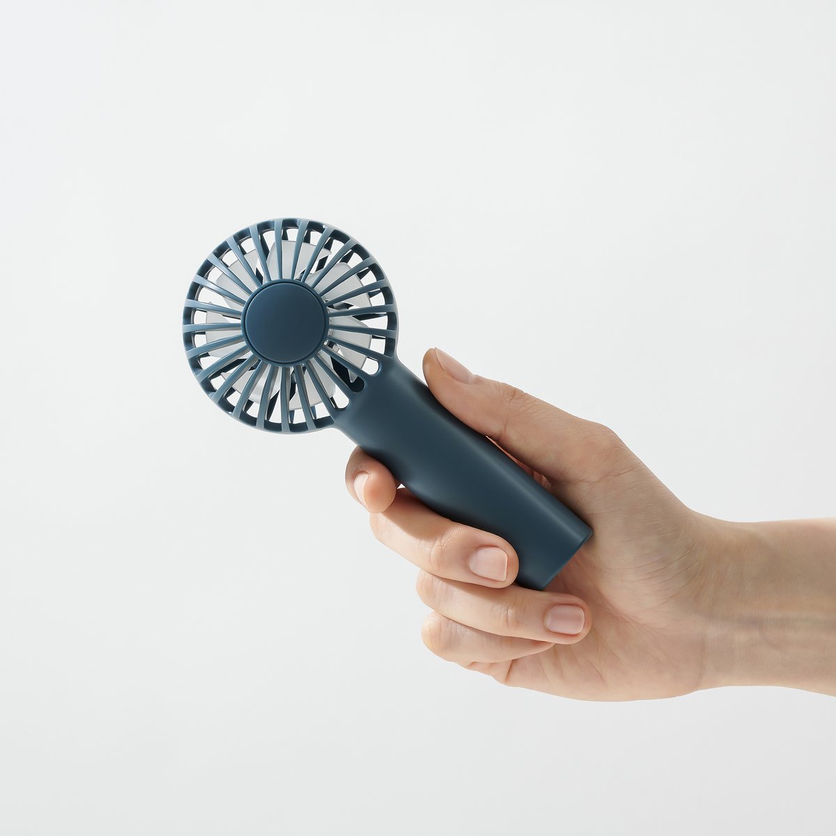 Handy Fan That is Light And Easy To Carry Khaki/Navy/Brick