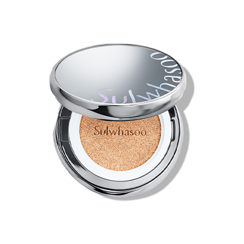 A compact powder by Sulwhasoo Perfecting Cushion Airy, 15g, with original and refill options