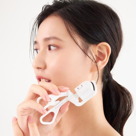 CILHOUETTE Smart Heating Eyelash Curler