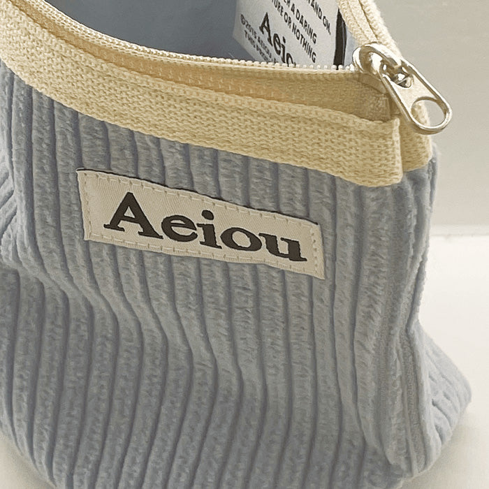 Aeiou-Basic-Pouch-_M-size_-ice-blue-Corduroy-2.jpg