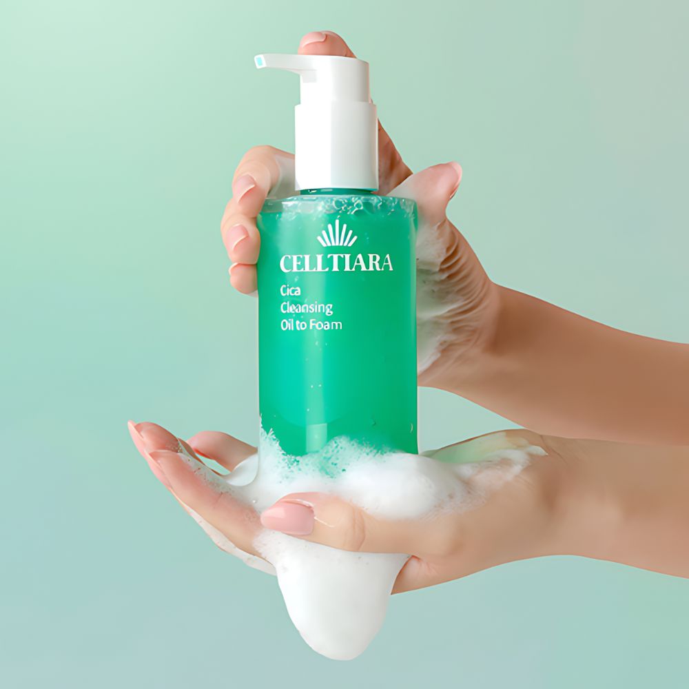 Infused with Centella Asiatica (Cica) extract, known for its soothing and healing properties, the formula helps to calm and repair the skin while providing a thorough cleanse.