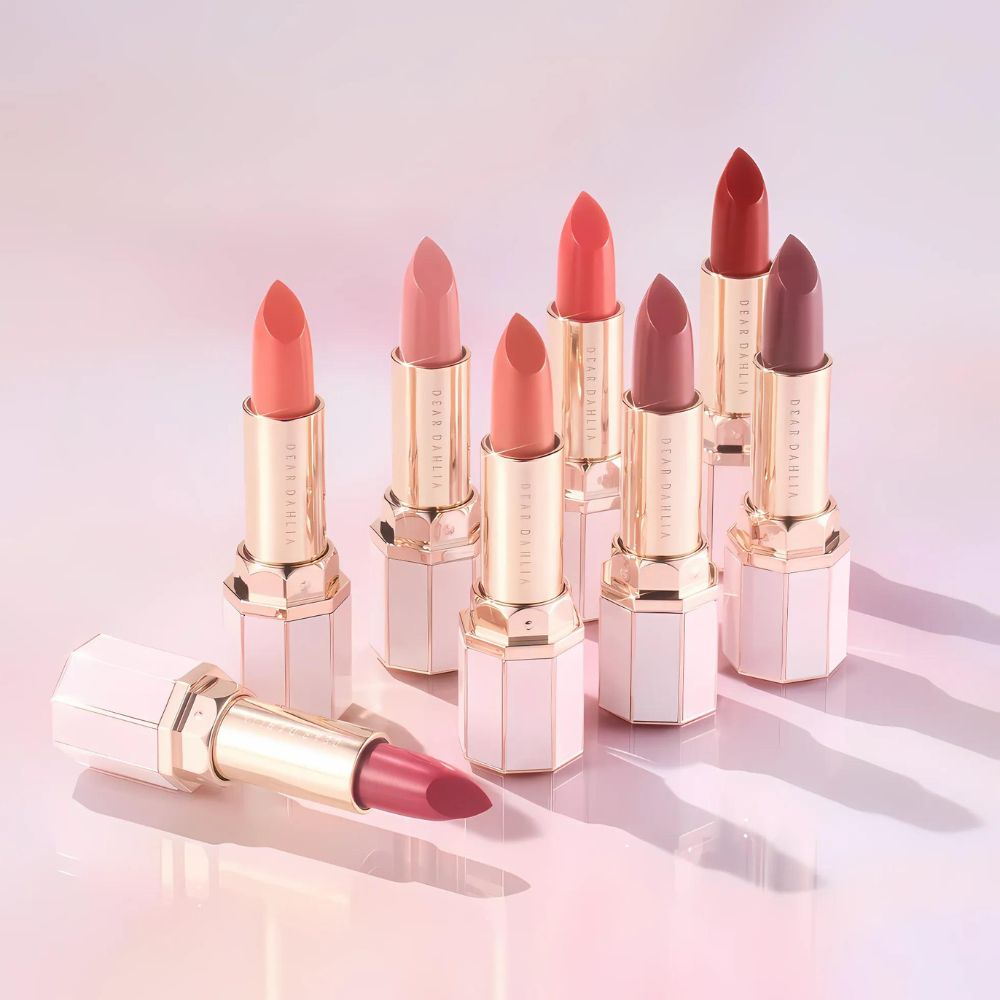 Available in 8 stunning colors, this lip formula combines the perfect blend of nourishment and shine, delivering a natural, radiant glow to your lips.