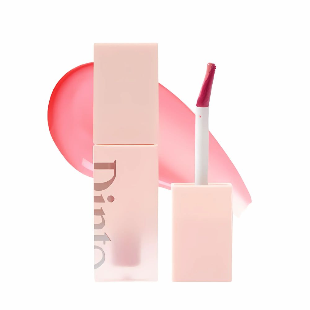 The Dinto Blur-Jelly Pluming Lip Tint (3.5g) is a luxurious lip tint that provides a soft, blurred finish with a plumping effect for fuller, more defined lips.