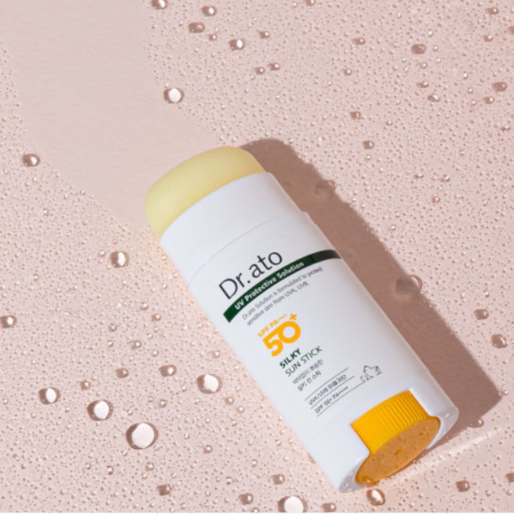 Perfect for all skin types, including sensitive skin, this sun stick helps to protect against sun damage while keeping your skin feeling fresh and smooth.