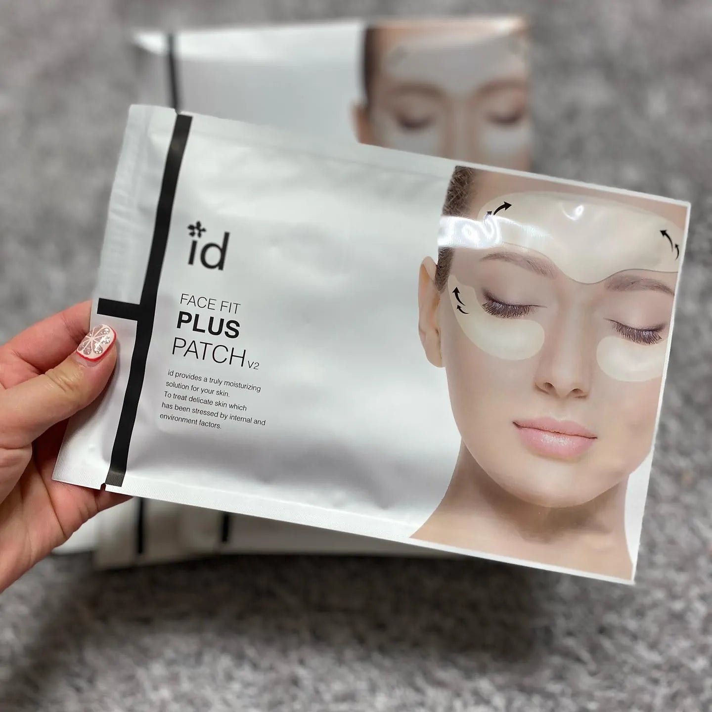 ID Face Fit Plus Patch V2, 16g, set of four patches aimed at improving skin texture and appearance.