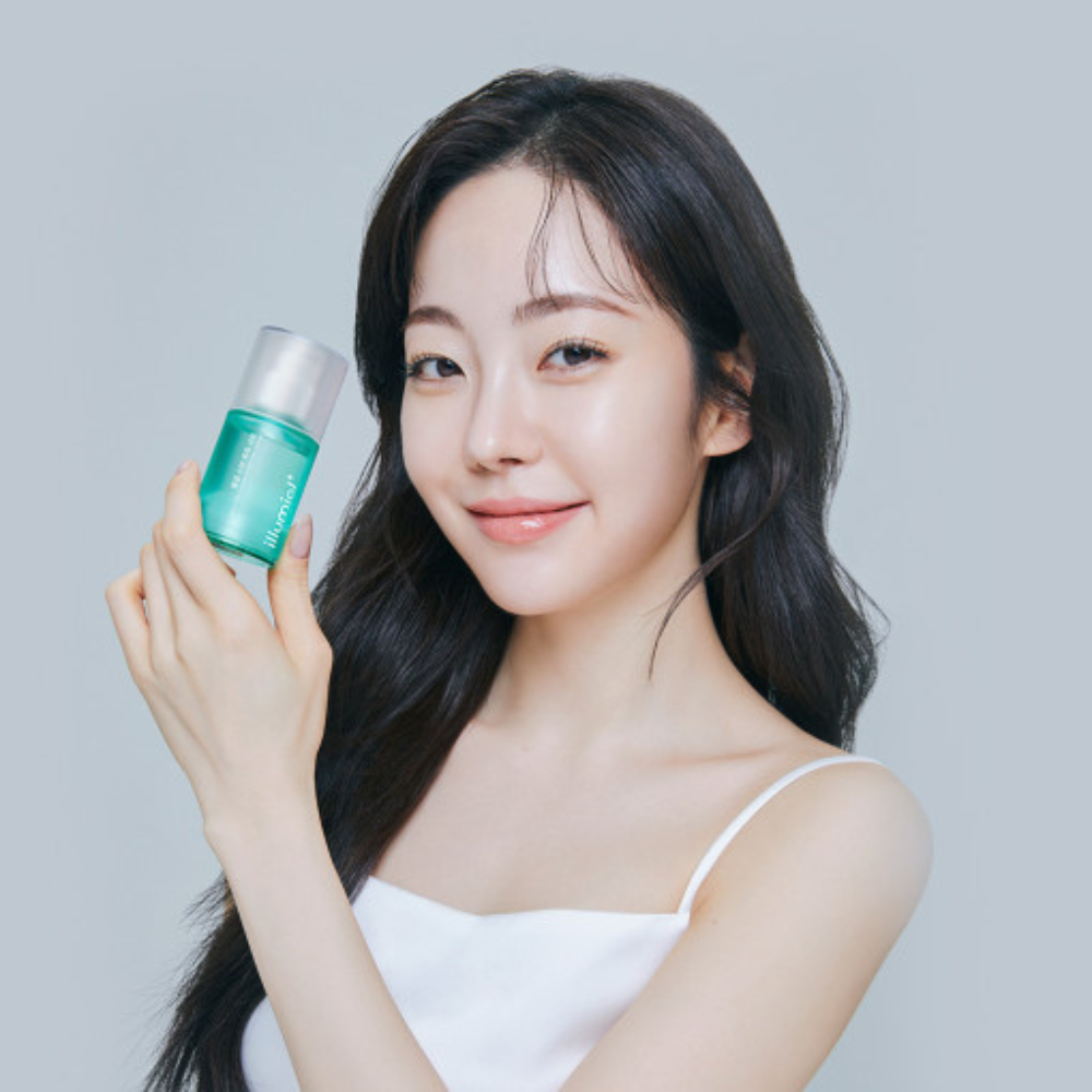 ILLUMIEL Mulgyeol Subun CHOKCHOK Serum 30ml bottle, a skincare product with dewy and moisturizing properties.