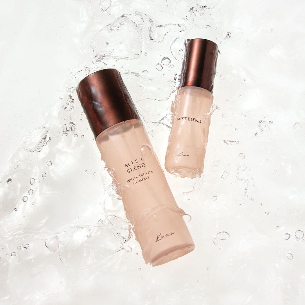 Rich in antioxidants and nourishing properties, the white truffle complex promotes a more luminous, youthful-looking complexion. The compact 30ml spray bottle is perfect for on-the-go hydration, providing a refreshing mist anytime throughout the day for a dewy, healthy glow.