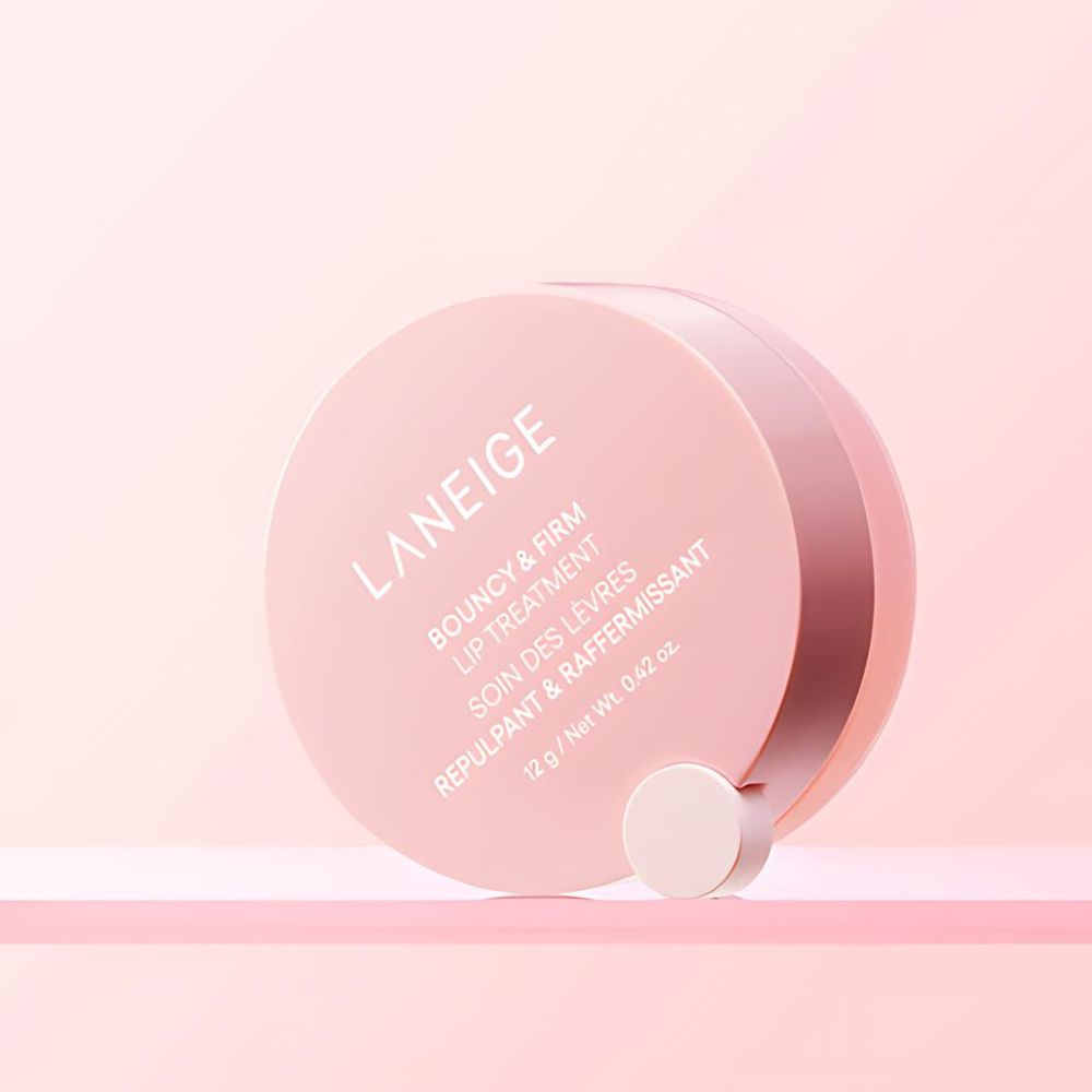 The treatment has a bouncy texture that glides smoothly and absorbs quickly, making it ideal for daily use or as an overnight lip mask. Its compact size is perfect for on-the-go lip care.