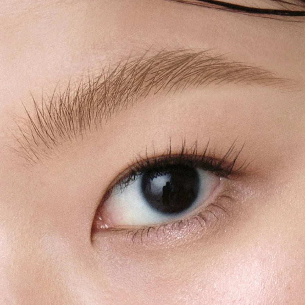 Tints brows to enhance their color and make them look fuller