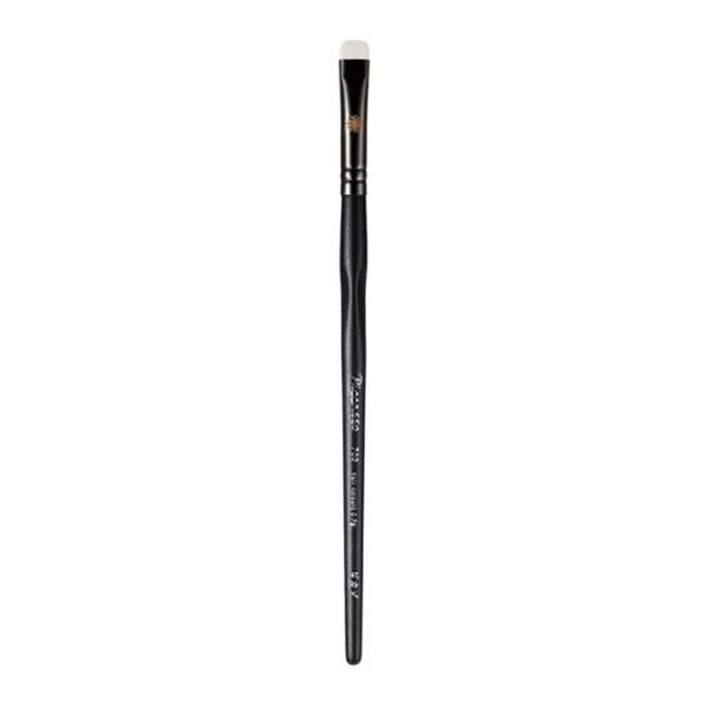 The Piccasso 709 Synthetic Square Eye Shadow Brush is versatile and excellent for detailed and precise eyeshadow application.