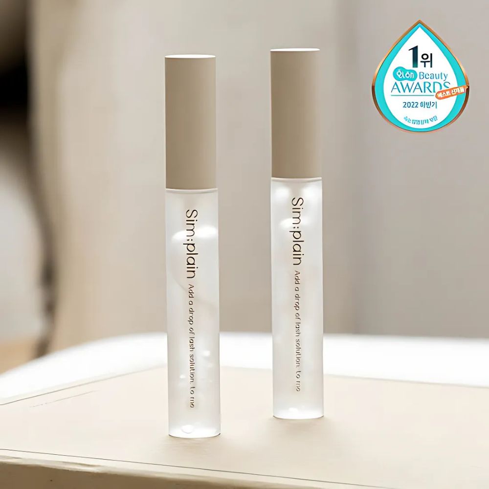  Infused with a blend of potent ingredients, this lash ampoule works to hydrate and strengthen each lash from the root, preventing breakage and promoting natural growth.