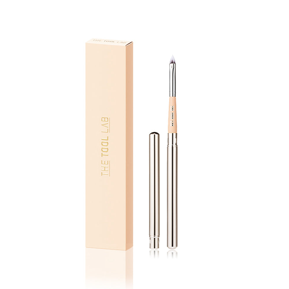 THE TOOL LAB 302 Retractable Lip Brush combines functionality with convenience, ensuring a flawless lip look every time.