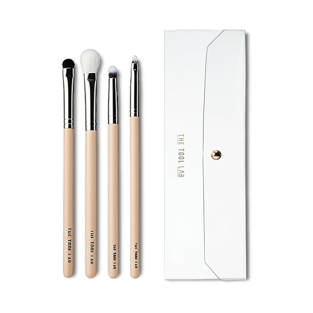 The compact design of the kit makes it travel-friendly, and its mirror allows for on-the-go touch-ups.