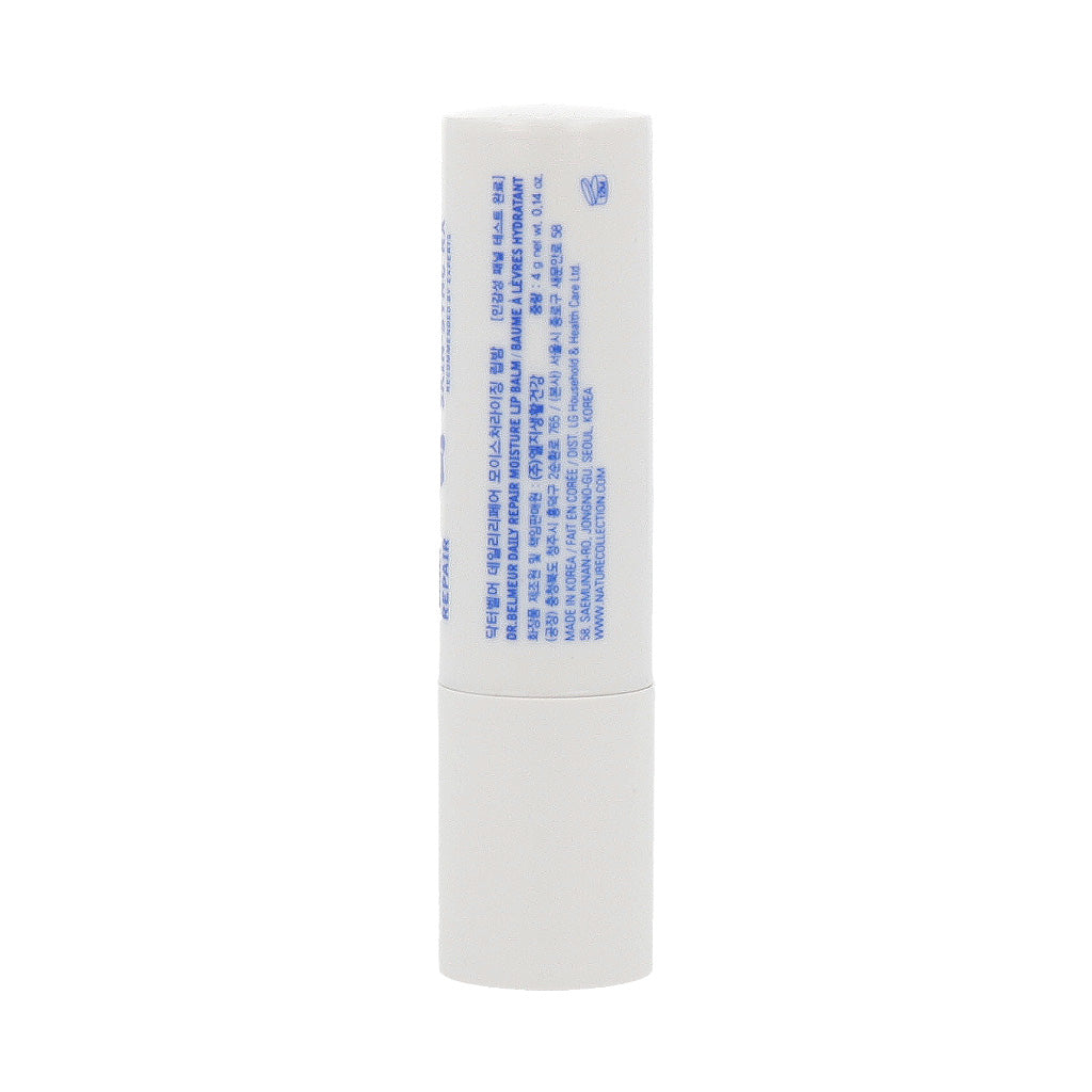 Keeps lips well-hydrated, preventing dryness and chapping