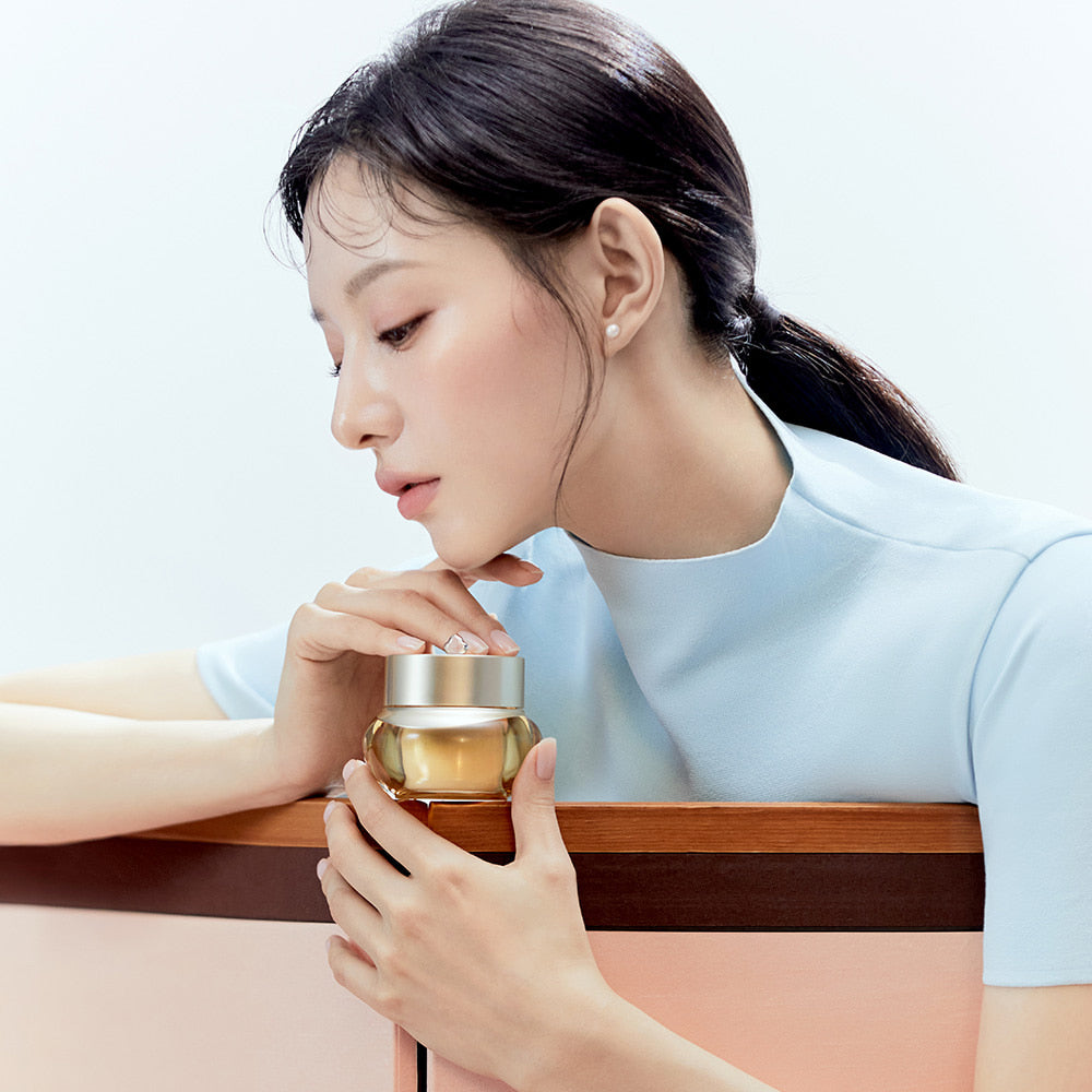 The history of Whoo Gong Jin Hyang Firming Trial Set