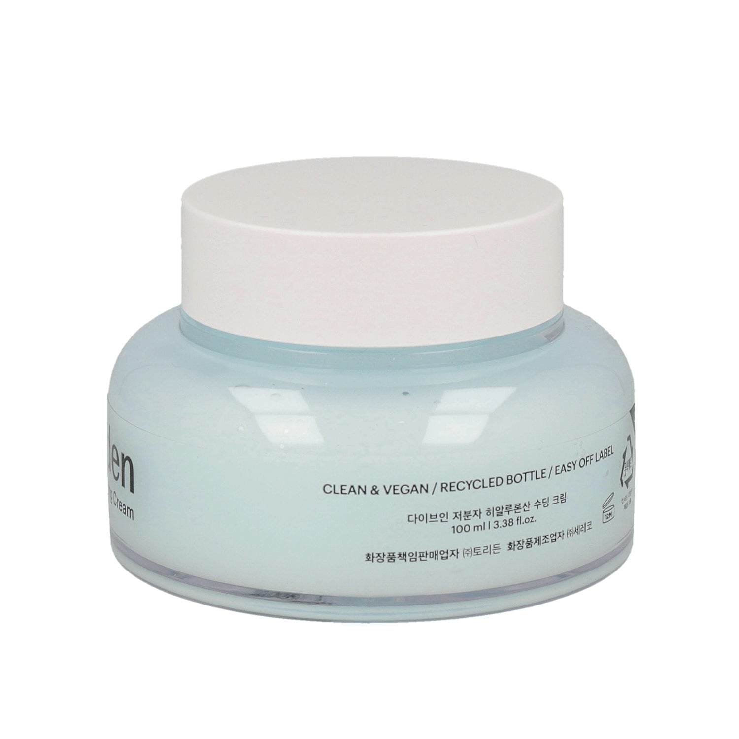 Offers a lightweight, non-greasy texture that absorbs quickly.