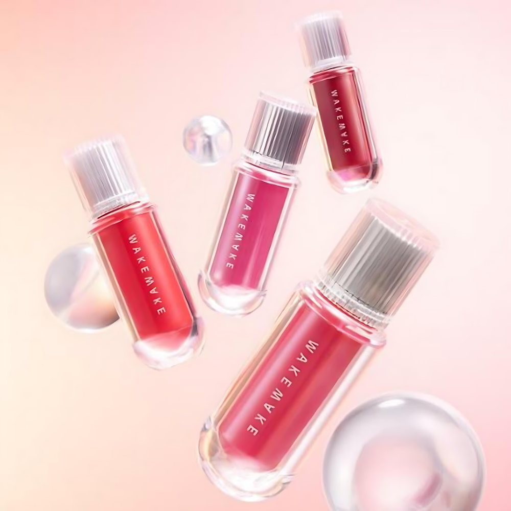 WAKEMAKE Watery Tok Tint Renewal includes six 4g tubes, offering a range of colors for a fresh and dewy lip appearance.