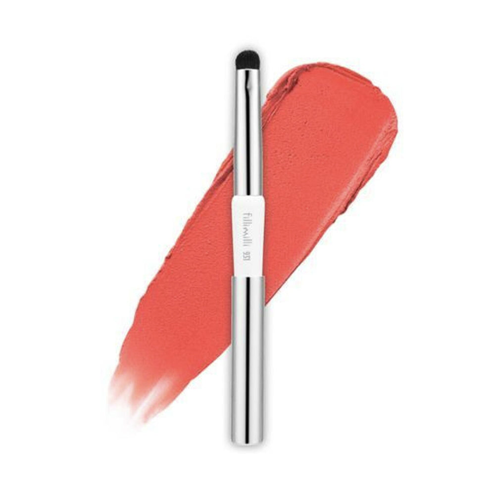 The fillimilli Portable Wide Lip Brush 931 N is designed for efficient and precise lip application. 