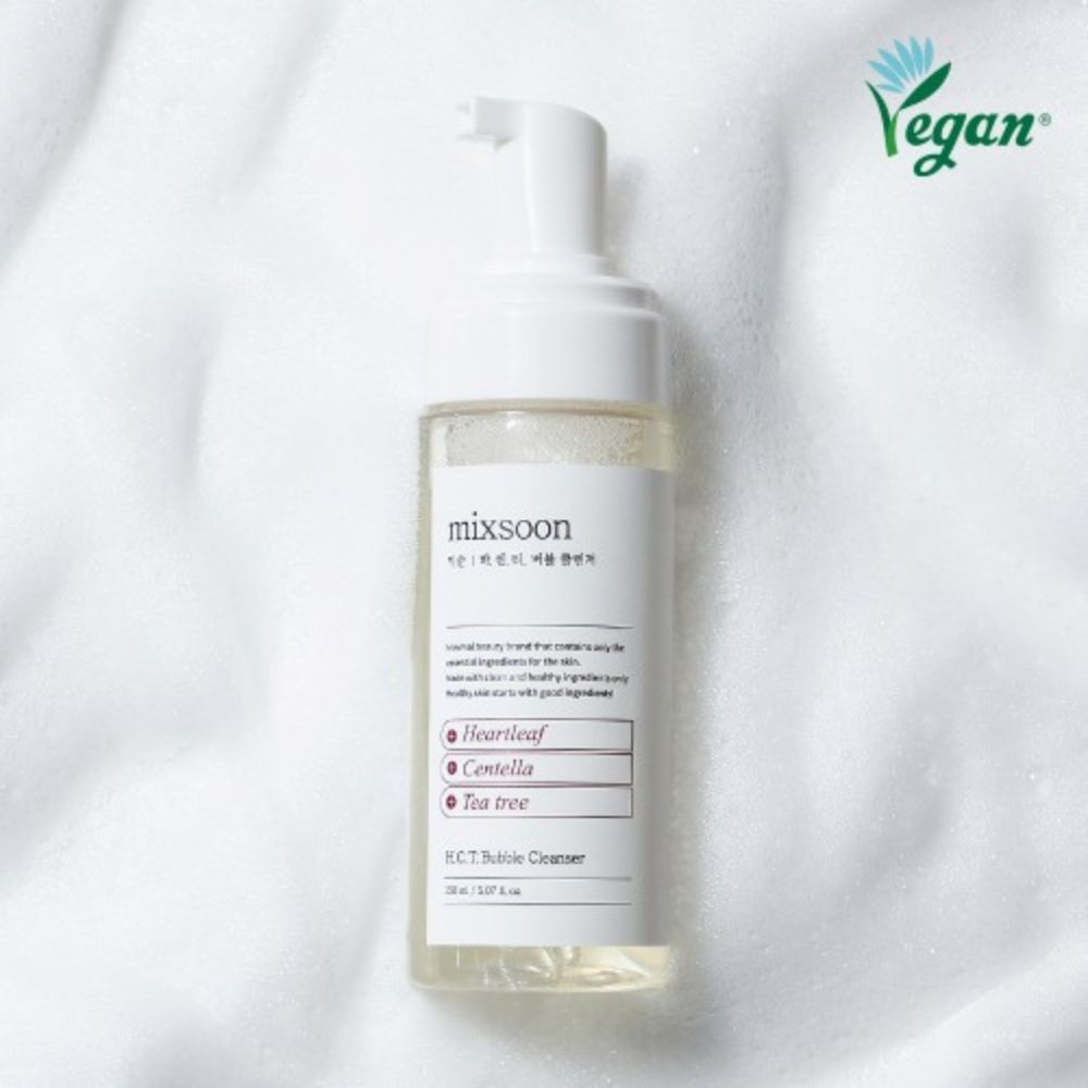 Formulated with nourishing and hydrating ingredients, this cleanser helps to remove impurities, excess oil, and makeup while maintaining the skin's natural moisture balance. 