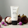 Provides a soft, lotion-like texture, easy absorption without stickiness, and a refreshing, non-oily feeling.