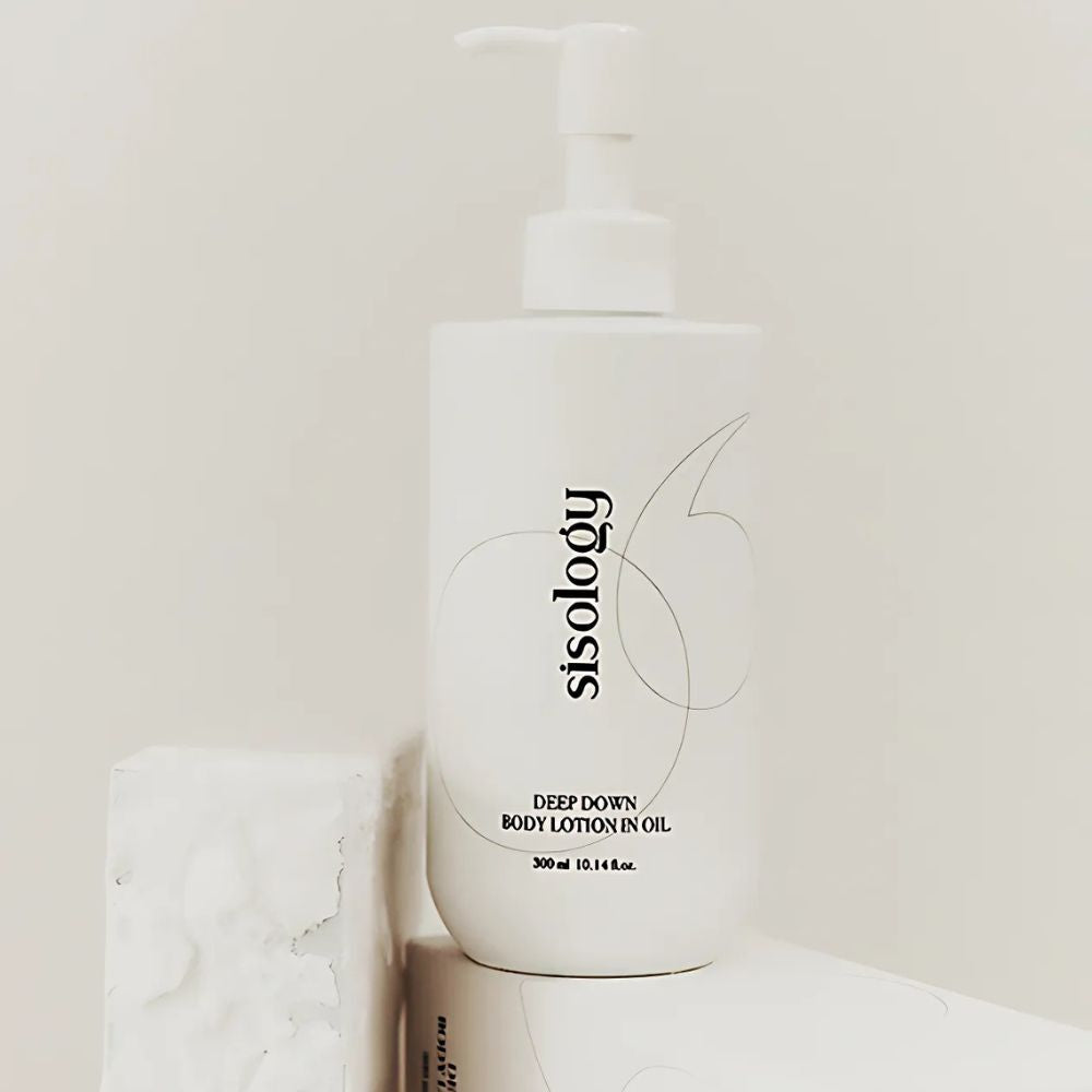 Perfect for all skin types, this body lotion in oil is especially beneficial for dry or sensitive skin, providing intensive hydration that lasts throughout the day.