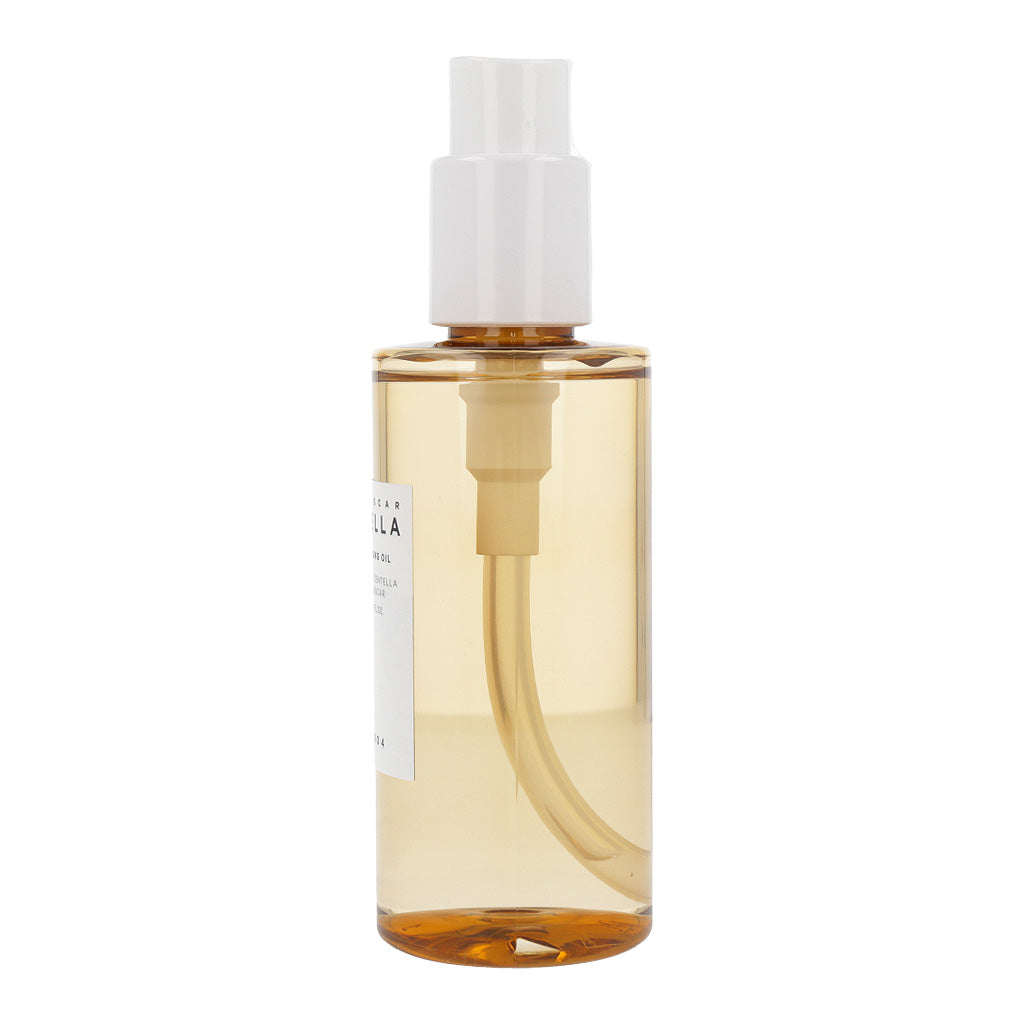 SKIN1004 Madagascar Centella Light Cleansing Oil in a 200ml bottle, perfect for a refreshing and gentle cleanse.