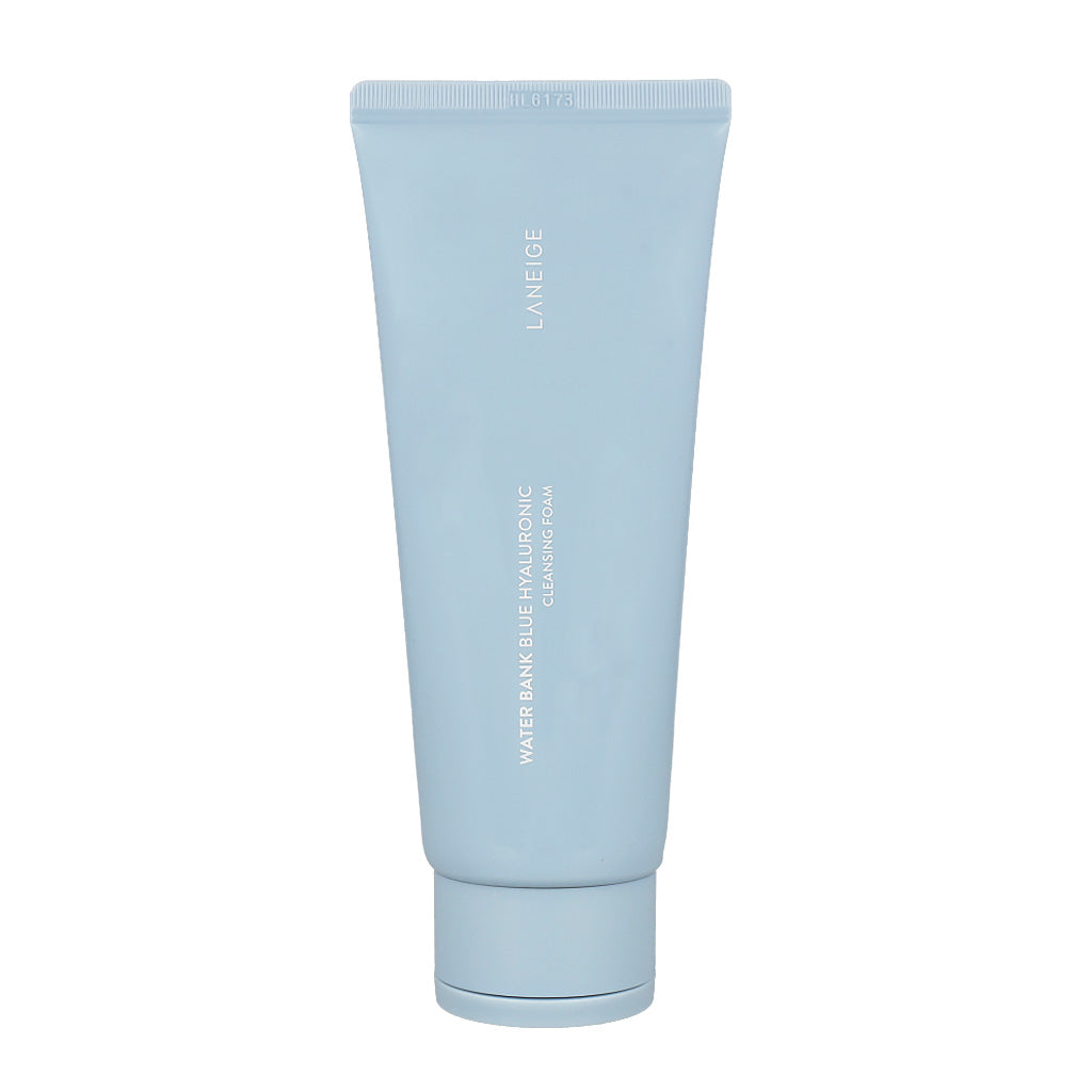 LANEIGE Water Bank Blue Hyaluronic Cleansing Foam 150g is a hydrating facial cleanser designed to provide deep cleansing while maintaining skin moisture.